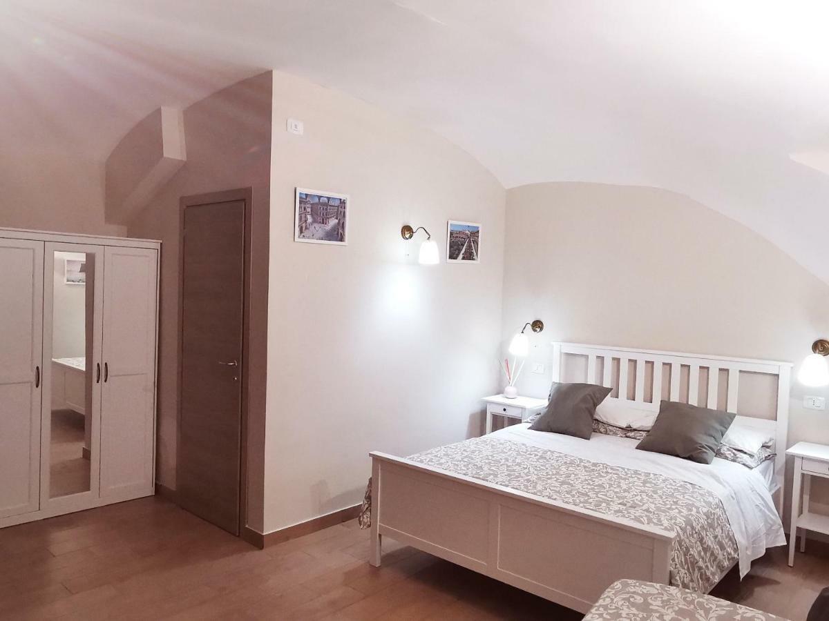 Le Case Del Cavaliere Naples Luaran gambar